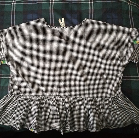 Top - Picture 3 of 4